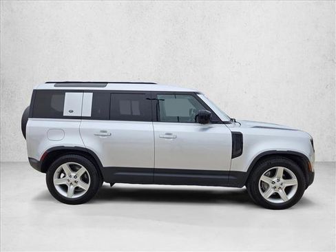 Used 2020 Land Rover Defender 110 HSE image 7