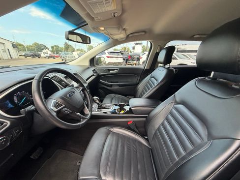 Used 2017 Ford Edge SEL w/ Equipment Group 201A FWD image 4