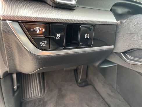 Used 2023 Kia Sportage SX image 28