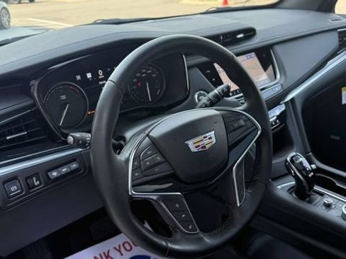 Used 2025 Cadillac XT5 Premium Luxury w/ Technology Package AWD/4WD image 20