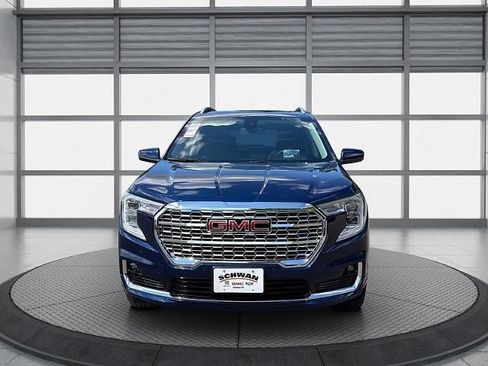 Used 2023 GMC Terrain Denali w/ LPO, Floor Liner Package AWD/4WD image 9