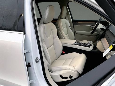 New 2026 Volvo XC90 B6 Ultra w/ Protection Package AWD/4WD image 11