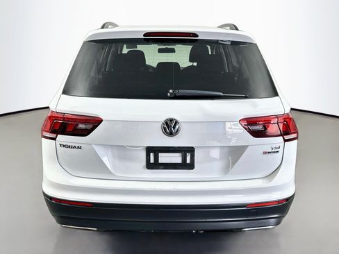 Used 2018 Volkswagen Tiguan S w/ 3rd Row Seat Package AWD/4WD image 6