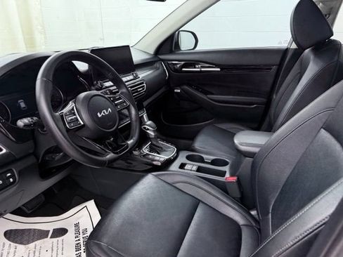 Used 2023 Kia Seltos SX w/ SX Sunroof Package AWD/4WD image 16