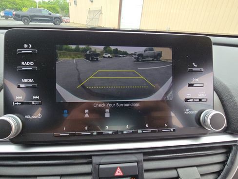 Used 2020 Honda Accord LX image 24