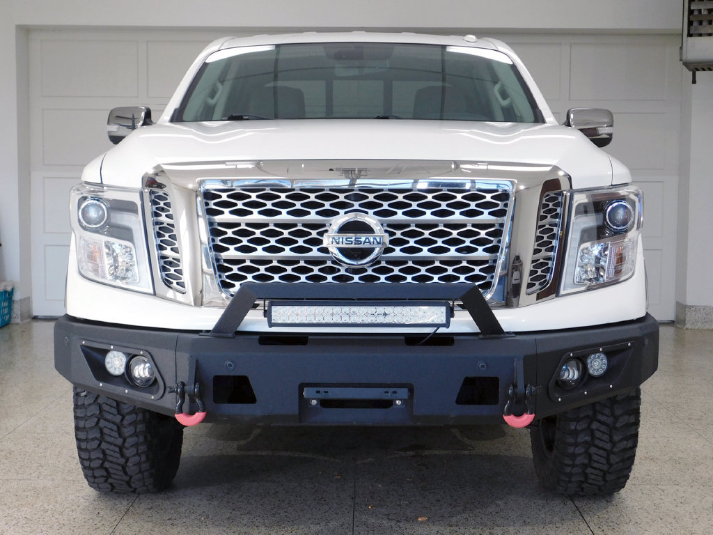 Used 2017 Nissan Titan Platinum Reserve AWD/4WD image 2