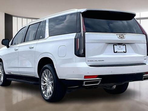 Used 2024 Cadillac Escalade ESV Premium Luxury AWD/4WD image 12