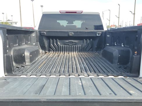 Used 2022 Chevrolet Silverado 1500 Custom image 7