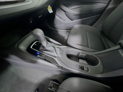 Used 2025 Toyota Corolla LE FWD image 24