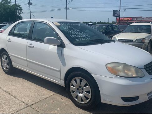 Used 2004 Toyota Corolla LE FWD image 3