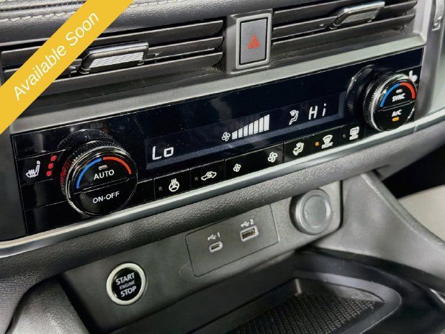 Used 2021 Nissan Rogue S AWD/4WD image 15