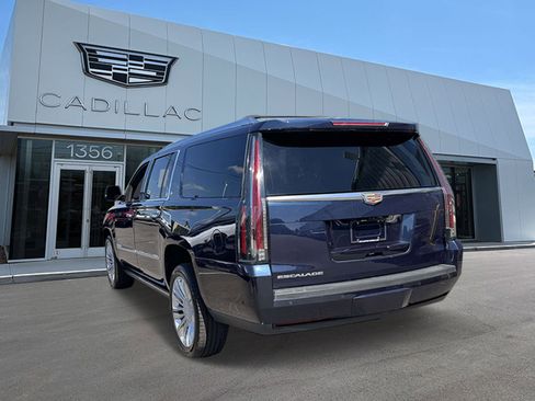 Used 2020 Cadillac Escalade ESV Platinum AWD/4WD image 4