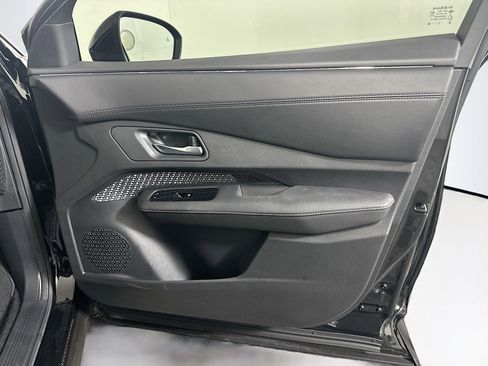 Used 2023 Nissan Ariya FWD image 33