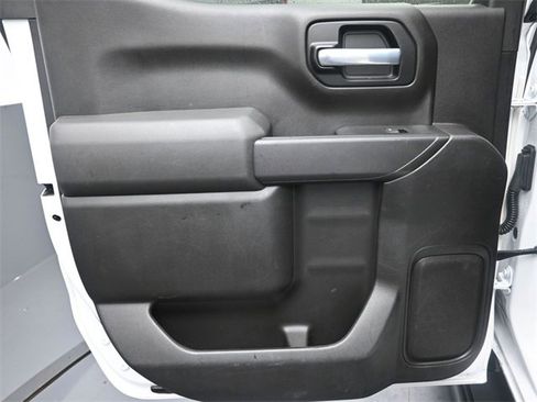 Used 2021 Chevrolet Silverado 1500 LT image 22