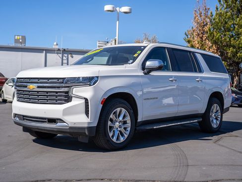 Used 2023 Chevrolet Suburban Premier AWD/4WD image 3