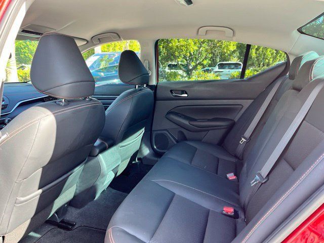 Used 2021 Nissan Altima 2.5 SR FWD image 8