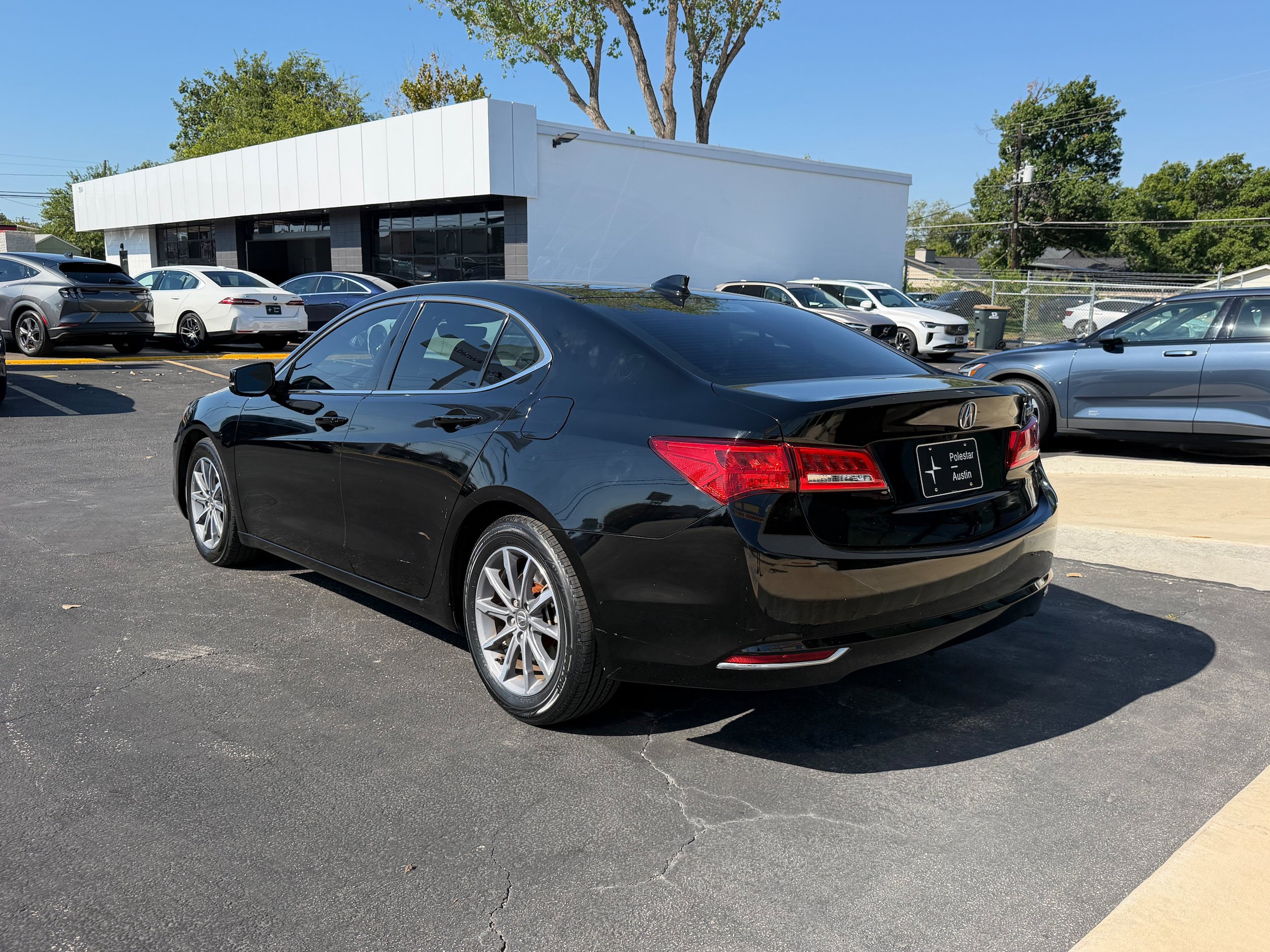 Used 2019 Acura TLX FWD image 4