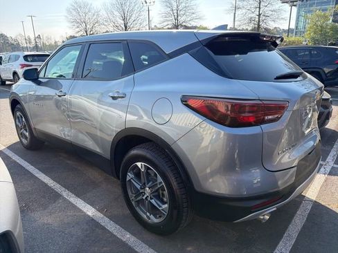 Used 2025 Chevrolet Blazer LT image 4