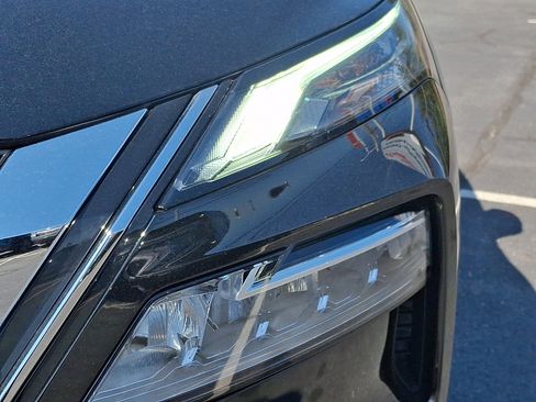 Certified 2023 Nissan Rogue SL w/ SL Premium Package AWD/4WD image 9