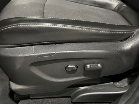 Used 2020 Chevrolet Trax LT w/ Driver Confidence Package image 27