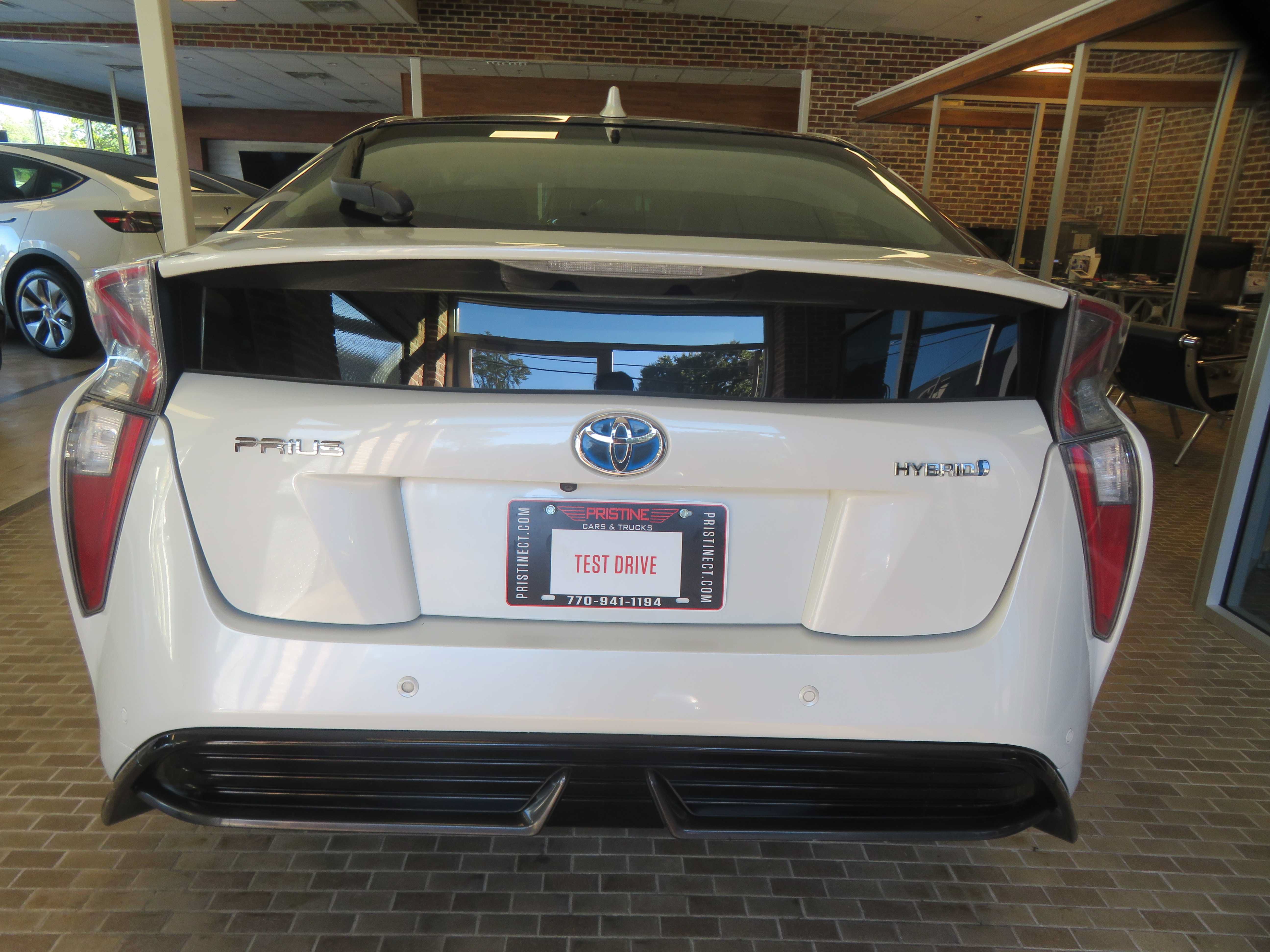 Used 2017 Toyota Prius Four Touring w/ Appearance Package FWD image 61