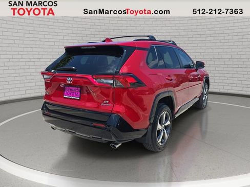 Used 2025 Toyota RAV4 SE AWD/4WD image 5