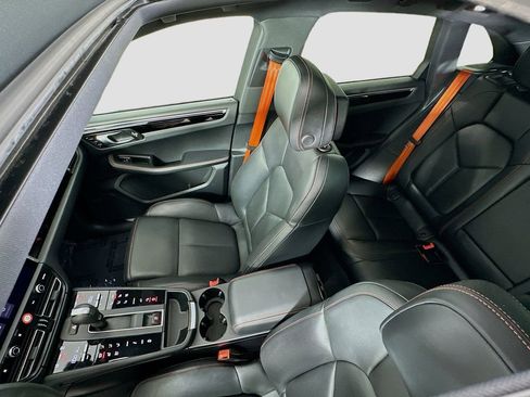 Used 2023 Porsche Macan S image 14