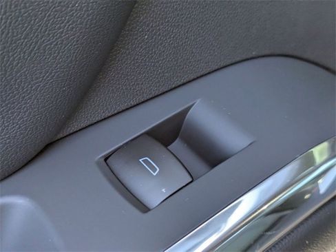 New 2026 Chevrolet Traverse LT image 27