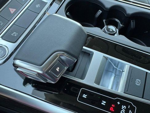 New 2025 Audi Q8 Premium image 13