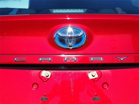 Used 2024 Toyota Camry LE image 7