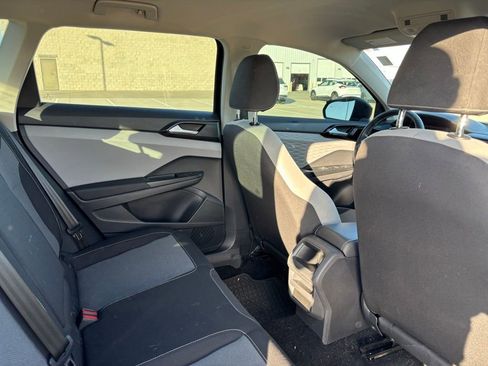 Used 2022 Volkswagen Taos S w/ IQ Drive S Package image 9