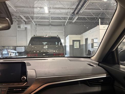 Used 2025 Nissan Altima 2.5 SV image 34