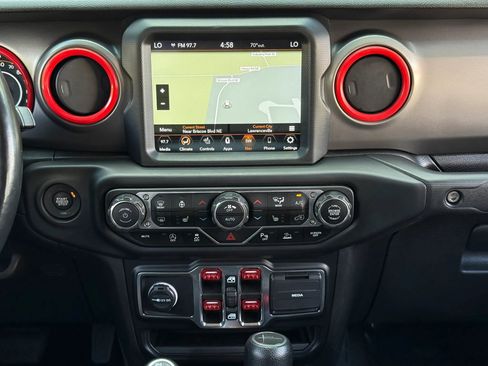 Used 2021 Jeep Gladiator Sport AWD/4WD image 19