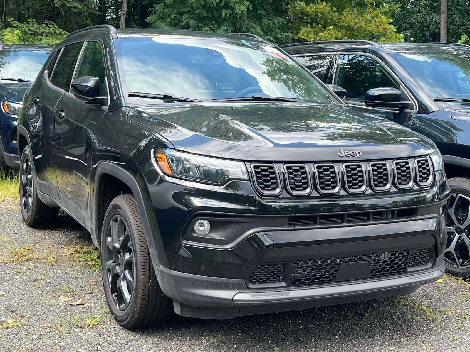 New 2026 Jeep Compass Latitude AWD/4WD image 4