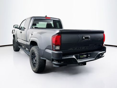 Used 2022 Toyota Tacoma SR RWD image 5