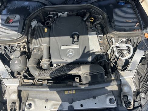 Used 2018 Mercedes-Benz GLC 300 4MATIC image 36