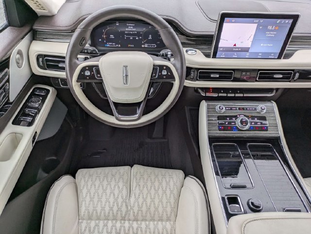 Certified 2023 Lincoln Aviator Black Label w/ Dynamic Handling Package AWD/4WD image 15