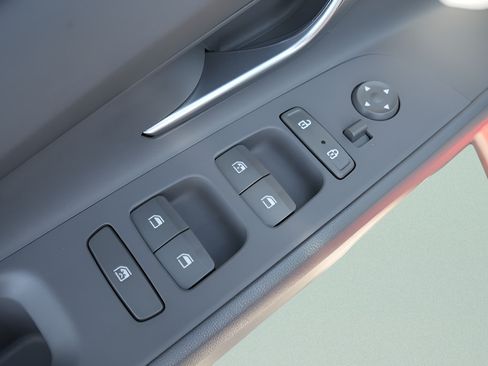Certified 2023 Hyundai Elantra SEL FWD image 19