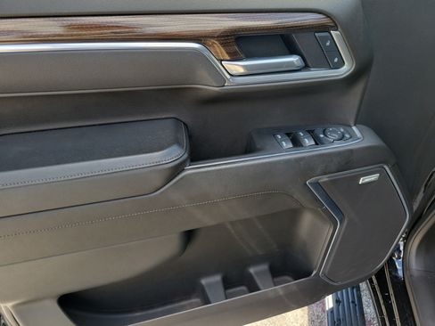Used 2025 Chevrolet Silverado 1500 RST w/ Convenience Package II RWD image 14