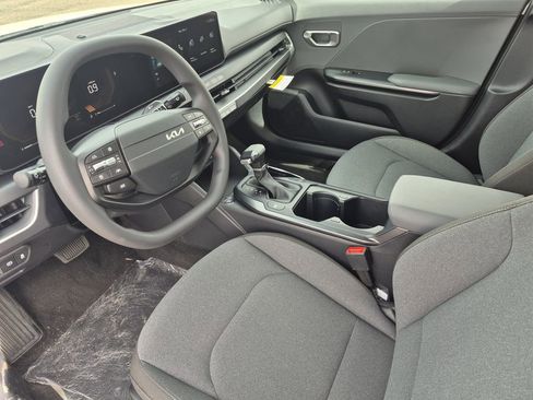 New 2026 Kia K4 LXS image 10
