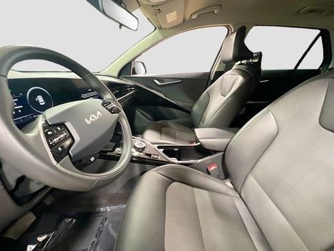 Certified 2025 Kia Niro Wind FWD image 22