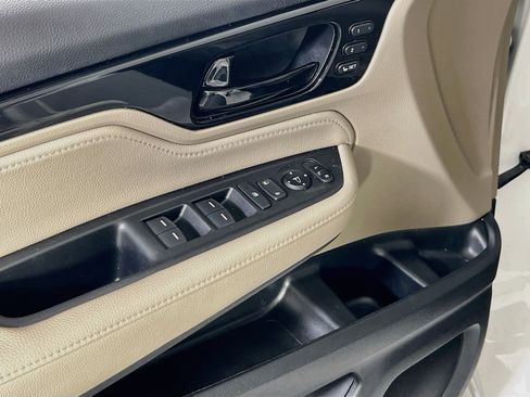 Used 2023 Honda Odyssey Touring image 18