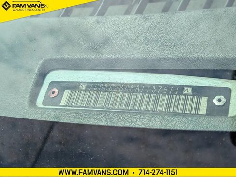 Used 2010 Chevrolet Express 3500 RWD image 19