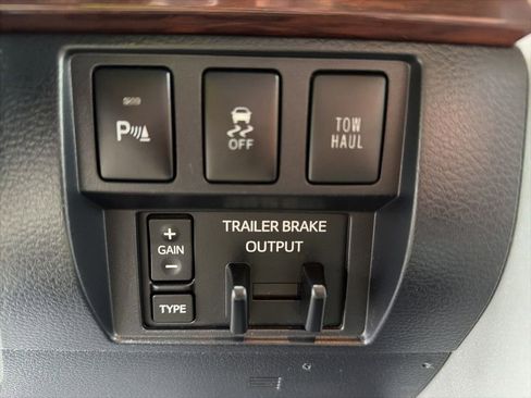 Used 2017 Toyota Tundra Limited image 44