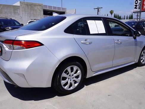 Used 2020 Toyota Corolla LE FWD image 7