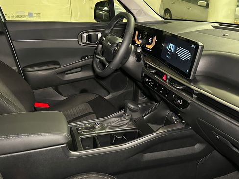 New 2026 Kia Sorento LX image 10
