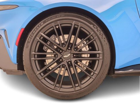 Used 2025 Aston Martin V8 Vantage Coupe image 7