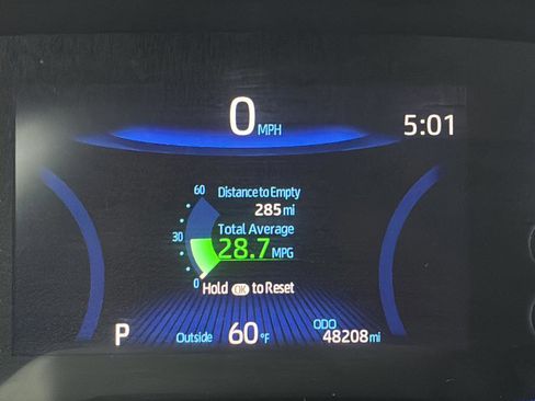 Used 2022 Toyota Corolla Cross XLE w/ Convenience Package image 33