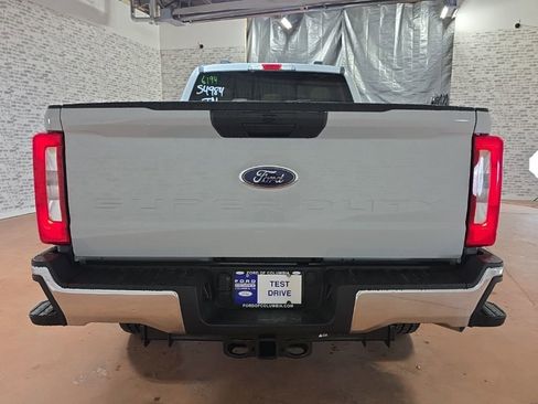 New 2026 Ford F250 XLT w/ FX4 Off-Road Package image 6