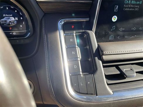 Used 2022 Chevrolet Tahoe Z71 w/ Z71 Off-Road Package image 33